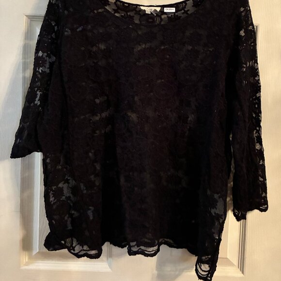 Capri Black Lace Top - EUC - Picture 2 of 9